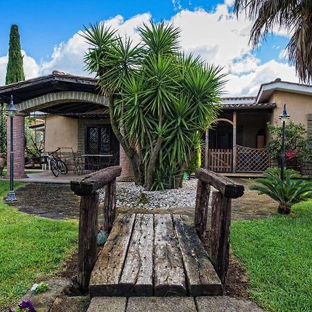 Il Giardino Dei Flintstones B&B Cerveteri Ngoại thất bức ảnh
