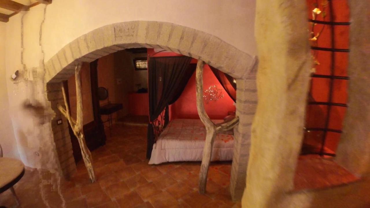 Il Giardino Dei Flintstones B&B Cerveteri Ngoại thất bức ảnh