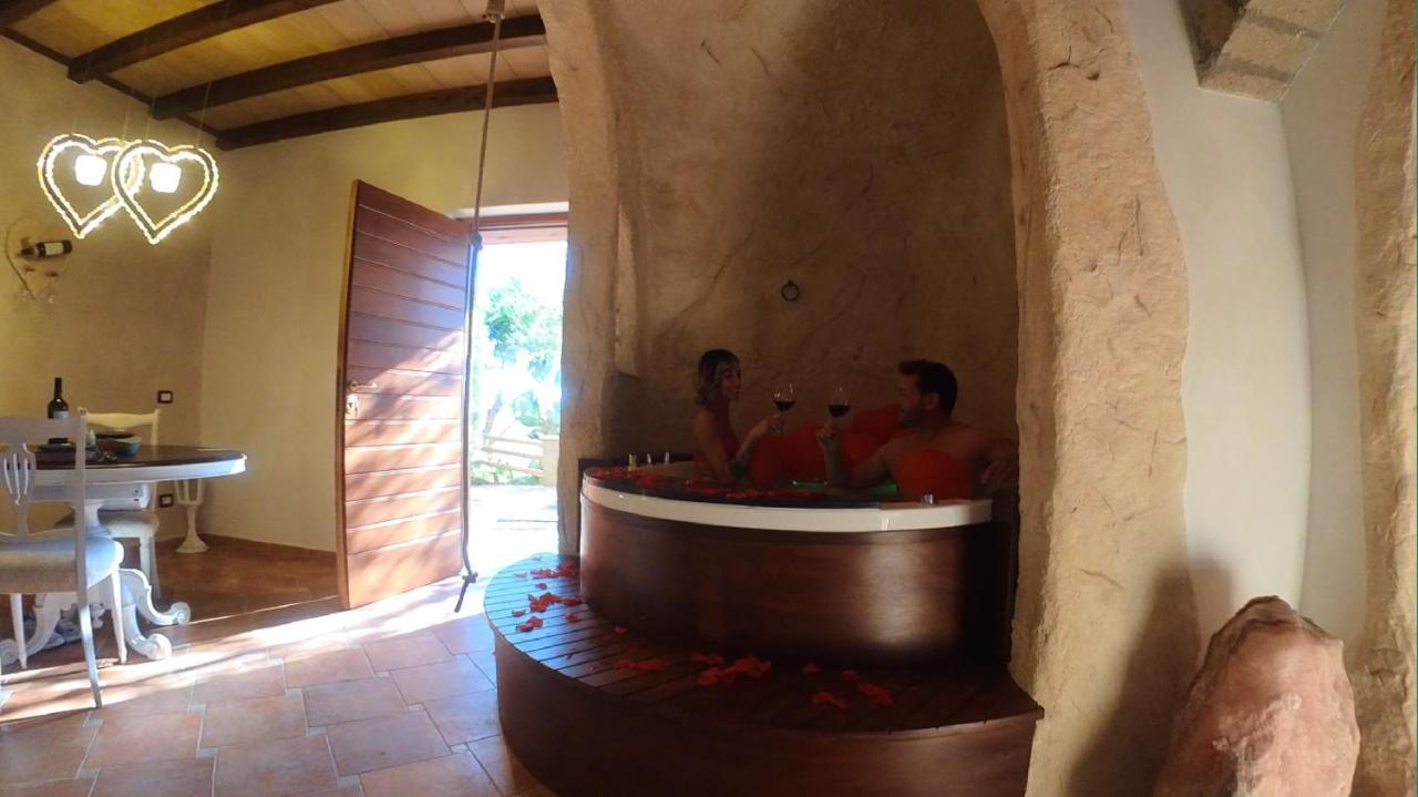 Il Giardino Dei Flintstones B&B Cerveteri Ngoại thất bức ảnh