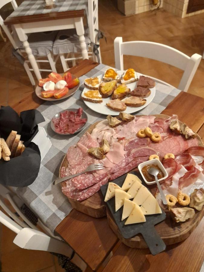 Il Giardino Dei Flintstones B&B Cerveteri Ngoại thất bức ảnh