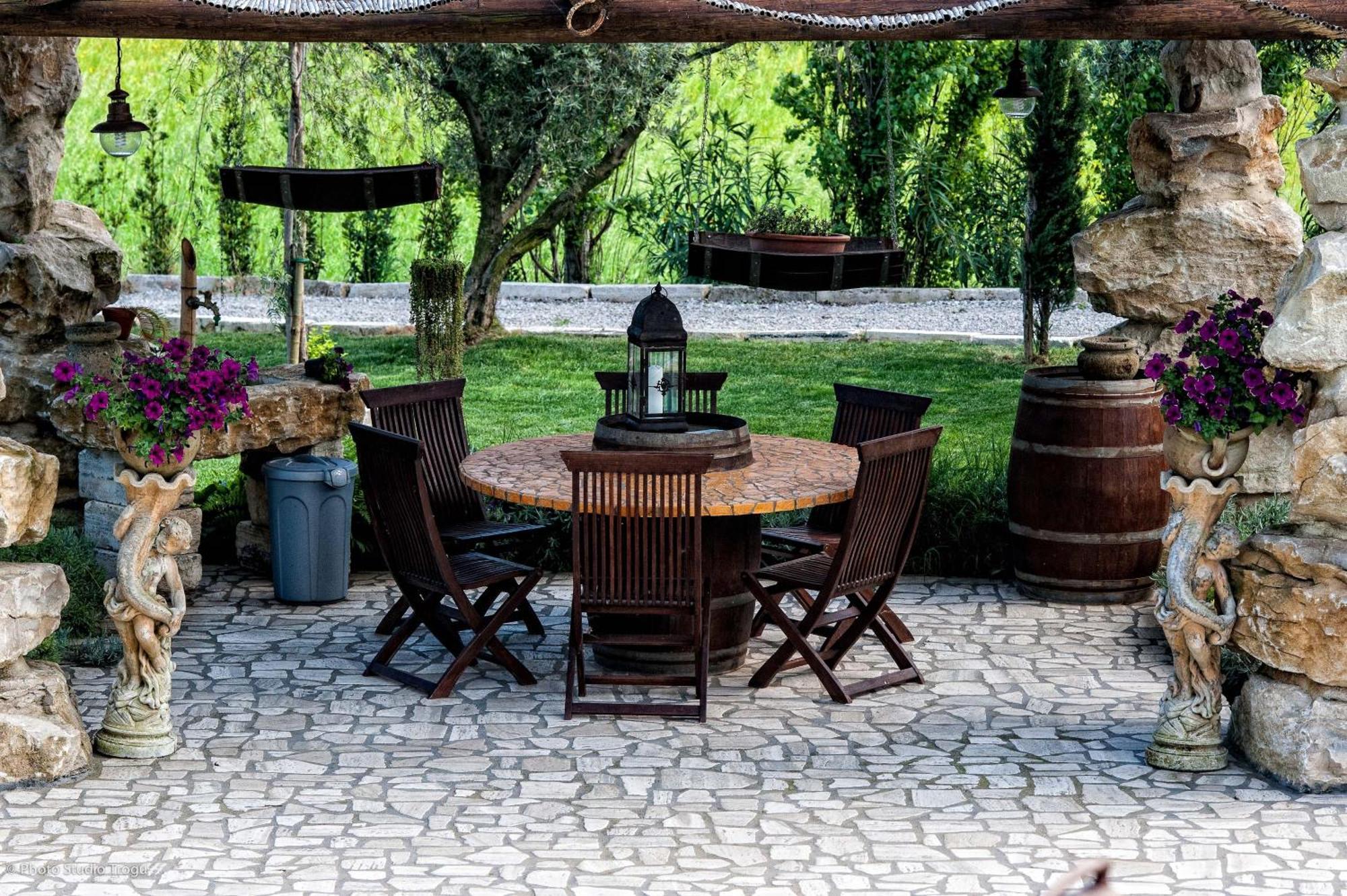 Il Giardino Dei Flintstones B&B Cerveteri Ngoại thất bức ảnh
