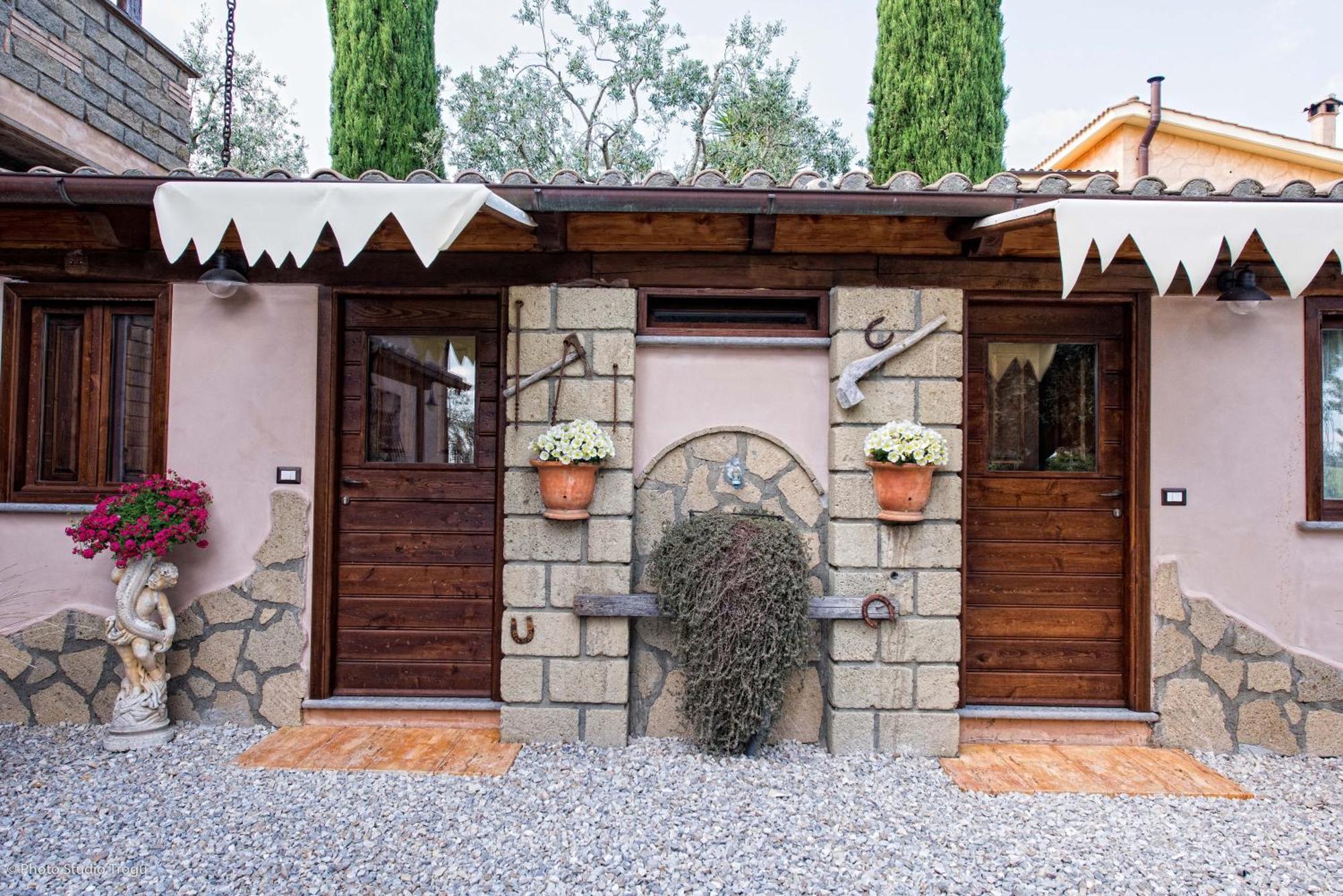 Il Giardino Dei Flintstones B&B Cerveteri Phòng bức ảnh