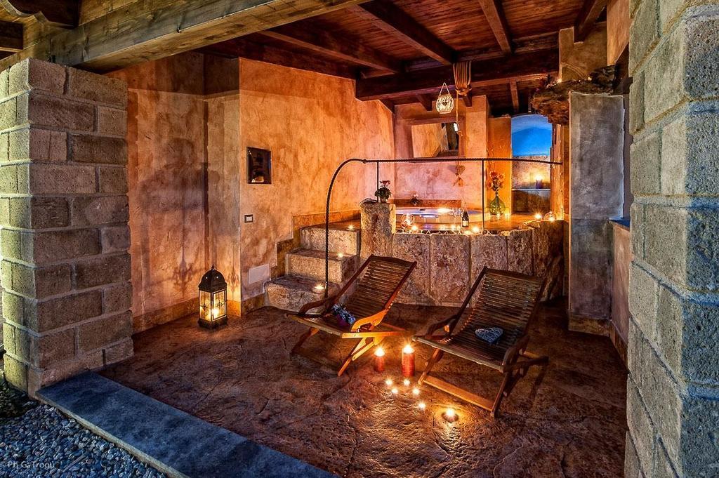 Il Giardino Dei Flintstones B&B Cerveteri Ngoại thất bức ảnh