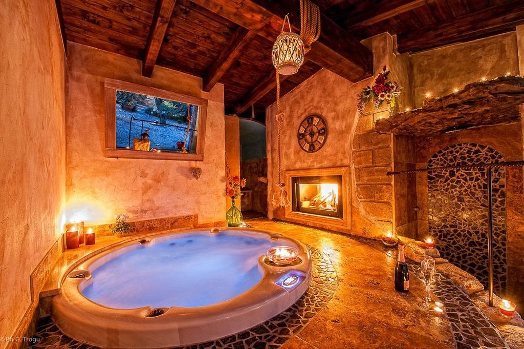 Il Giardino Dei Flintstones B&B Cerveteri Ngoại thất bức ảnh