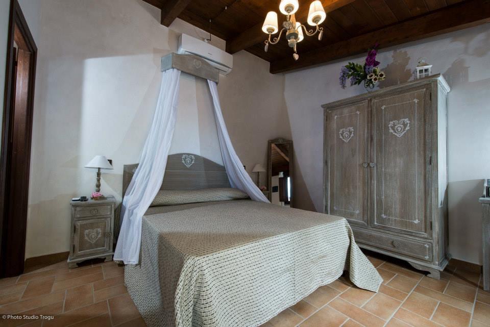 Il Giardino Dei Flintstones B&B Cerveteri Phòng bức ảnh