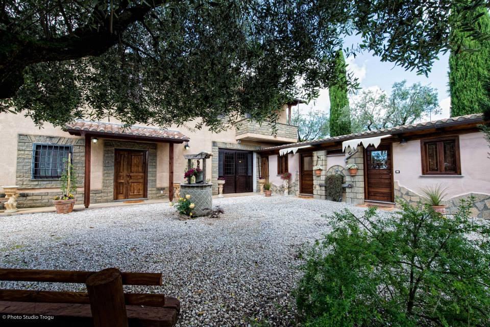 Il Giardino Dei Flintstones B&B Cerveteri Ngoại thất bức ảnh